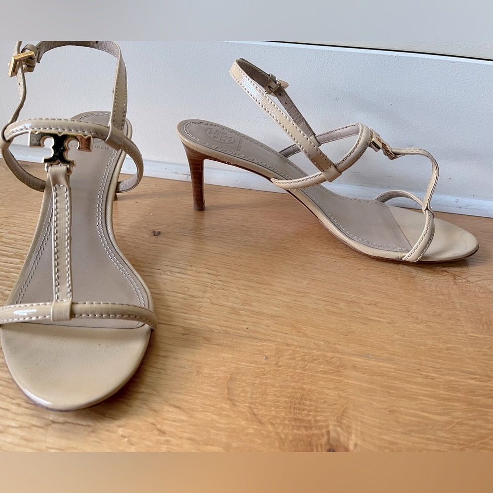 Tory Burch Sling Back Kitten Heel Sandal Size 8.5 Tan Color